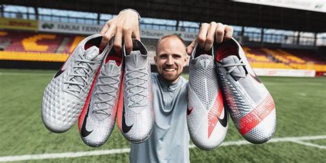 Nike voetbalschoenen in alle soorten en maten bij Unisport.nl.